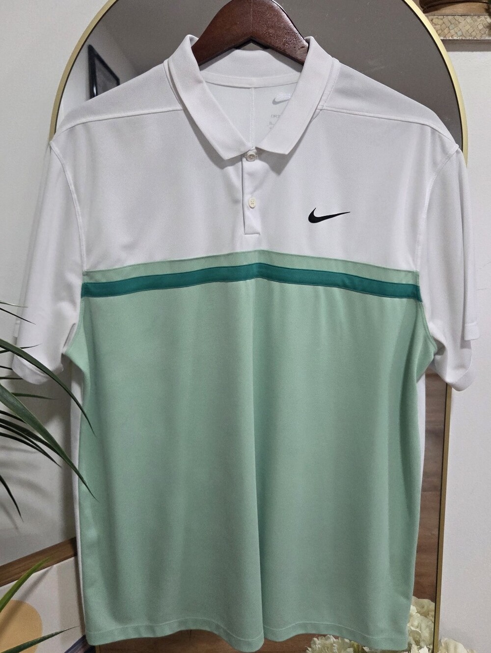 Nike Dri-FIT Golf Polo Mens XL Mint Green White Lightweight Shirt Short Sleeve